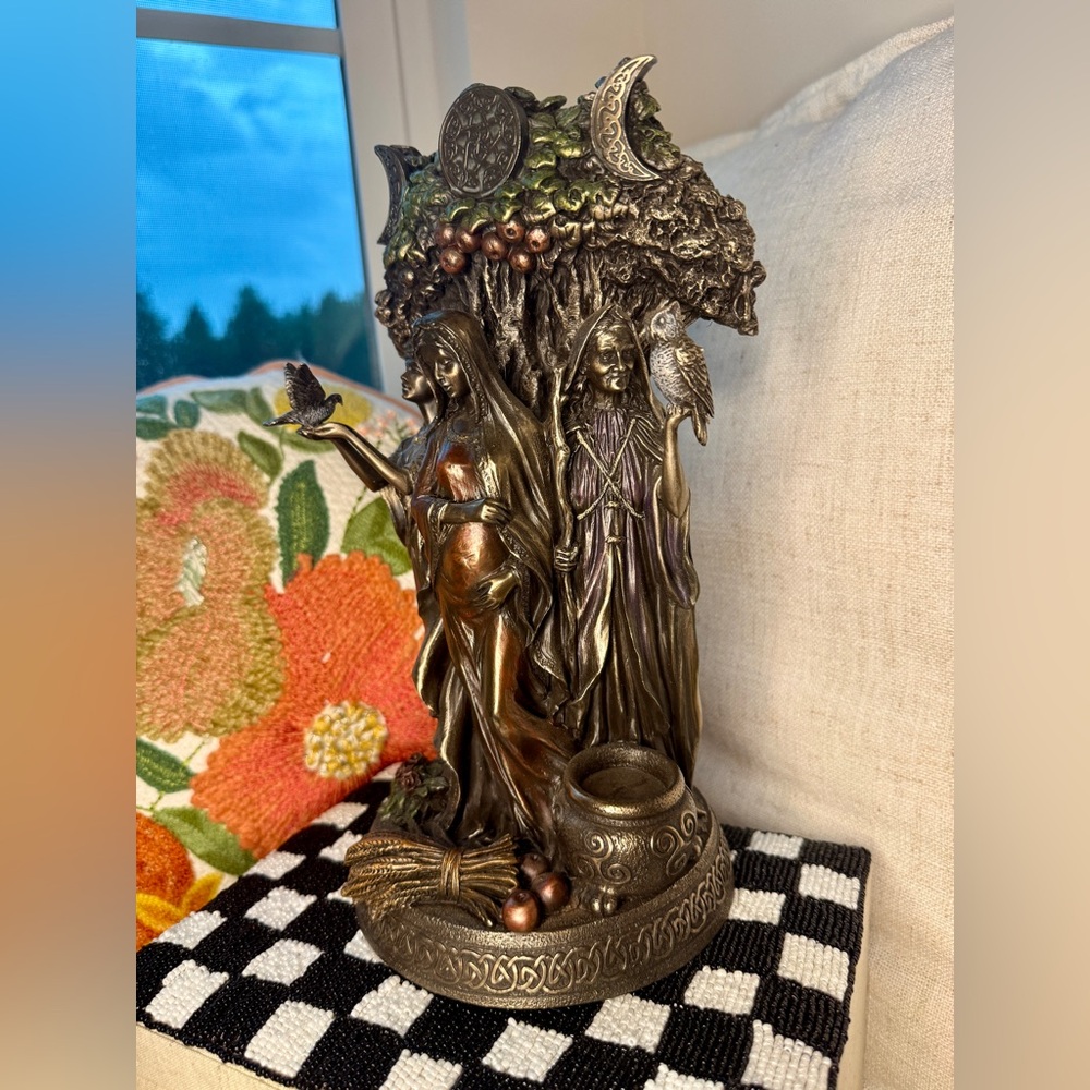 Bronze-Tone Goddess Home Art Sculpture - Decorative Figurine - Picture 4 of 9